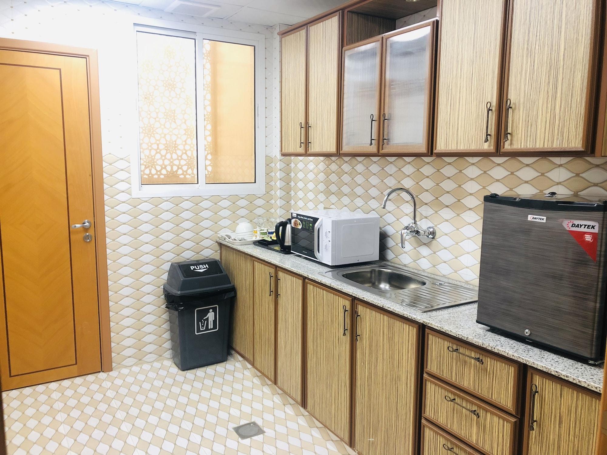 Farah Hotel Apartment Maszkat Kültér fotó