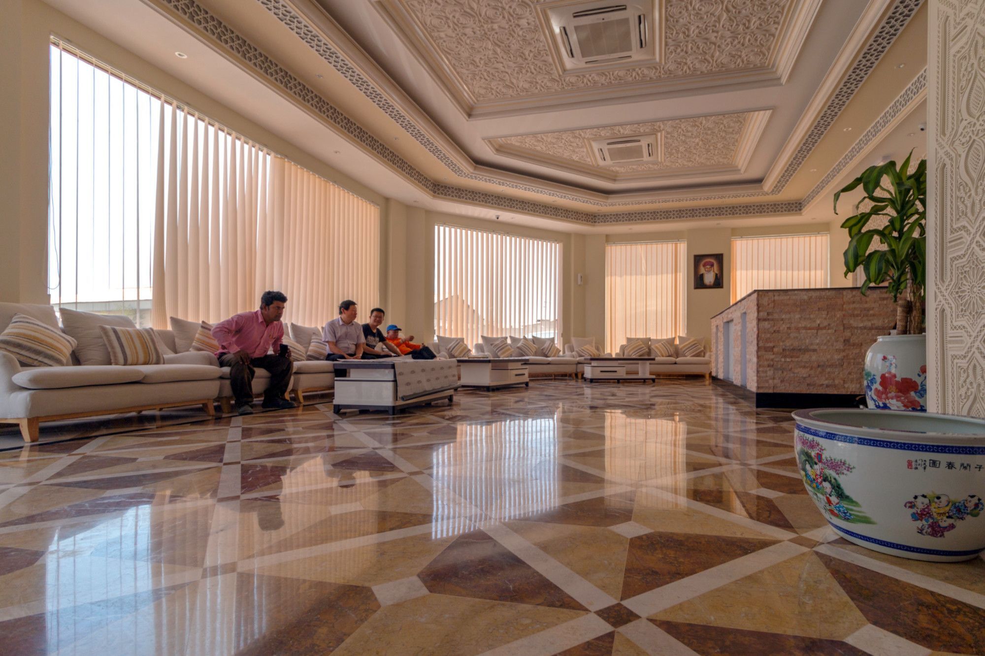 Farah Hotel Apartment Maszkat Kültér fotó