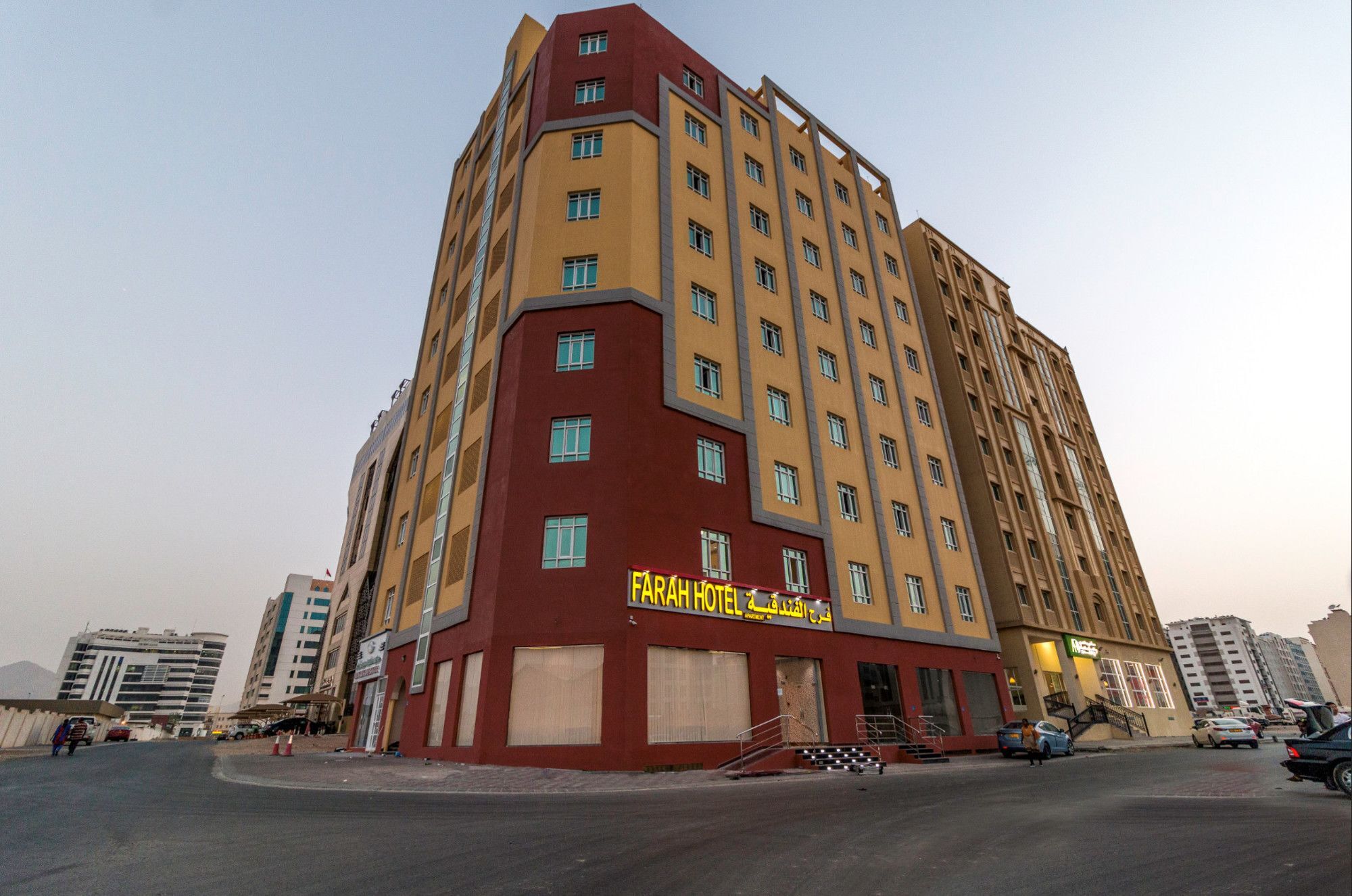 Farah Hotel Apartment Maszkat Kültér fotó