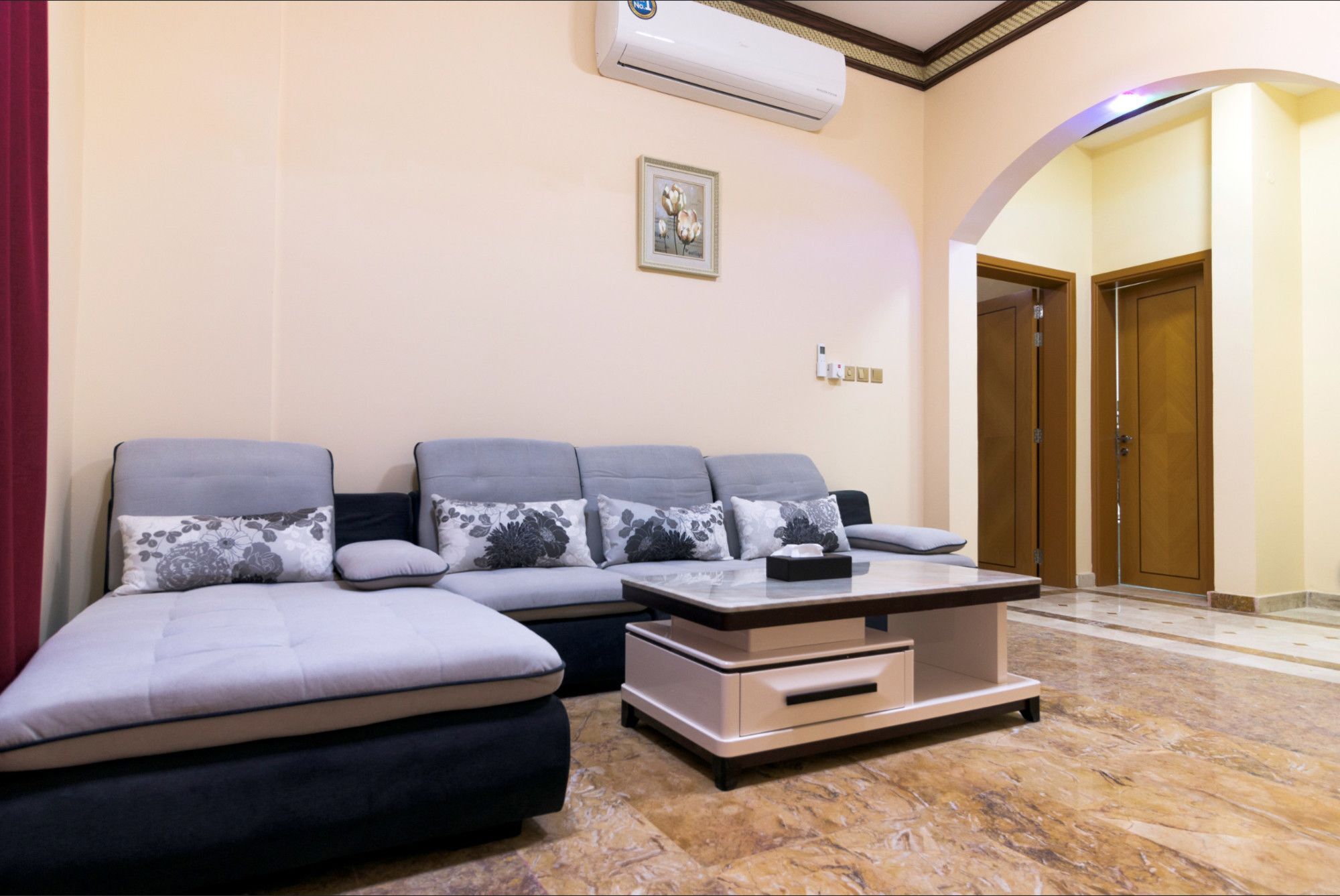 Farah Hotel Apartment Maszkat Kültér fotó
